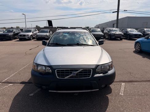 Used 2004 Volvo XC70 AWD/4WD image 1