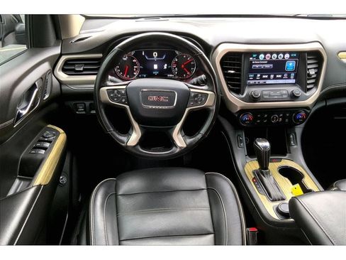 Used 2019 GMC Acadia Denali image 6