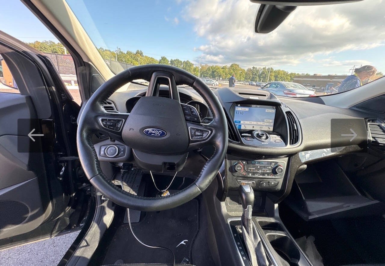 Used 2017 Ford Escape Titanium FWD image 8