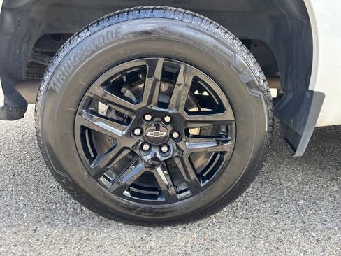 Used 2022 Chevrolet Silverado 1500 RST AWD/4WD image 28