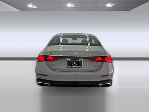 Used 2026 Mercedes-Benz E 450 4MATIC Sedan image 9