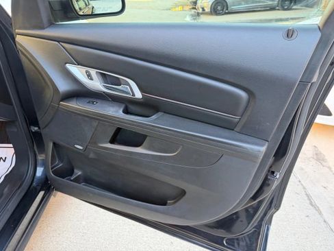 Used 2017 GMC Terrain SLT image 29