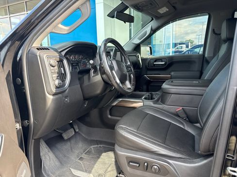 Used 2019 Chevrolet Silverado 1500 LT Trail Boss AWD/4WD image 18