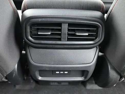 Used 2025 Honda Pilot Sport image 16