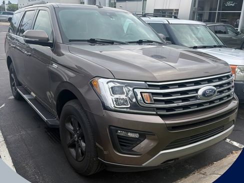 Used 2019 Ford Expedition XLT w/ Equipment Group 202A AWD/4WD image 1
