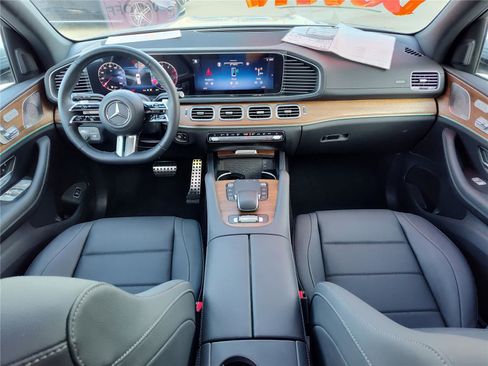 New 2025 Mercedes-Benz GLS 450 4MATIC image 23