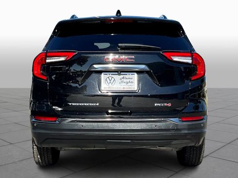 Used 2022 GMC Terrain AT4 image 4