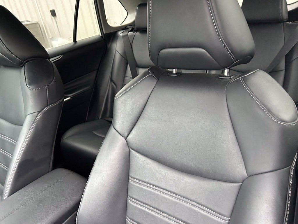 Used 2022 Toyota RAV4 XLE Premium FWD image 11