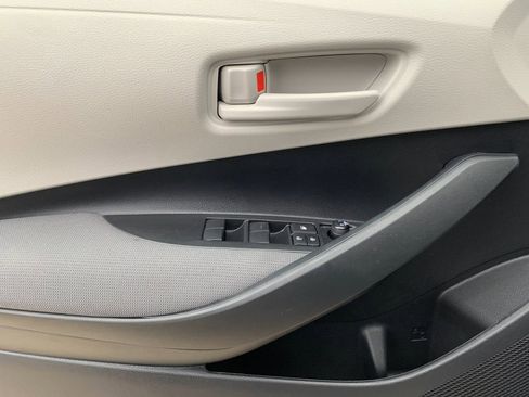 Used 2023 Toyota Corolla LE image 12