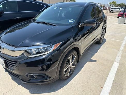 Used 2022 Honda HR-V EX image 2