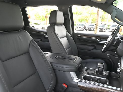 Used 2022 GMC Sierra 1500 Elevation w/ Elevation Premium Package image 16