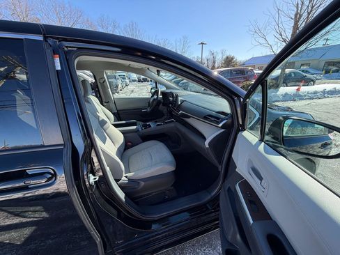 Used 2024 Toyota Sienna LE image 36