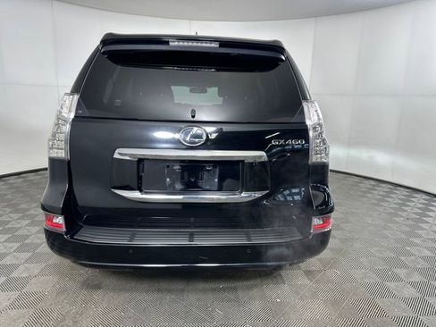 Used 2017 Lexus GX 460 Premium image 4