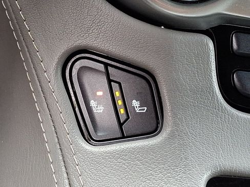 Used 2019 Chevrolet Tahoe LT AWD/4WD image 26