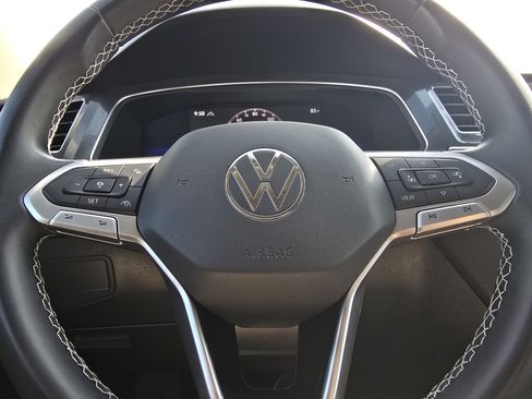 Certified 2023 Volkswagen Tiguan SE AWD/4WD image 23