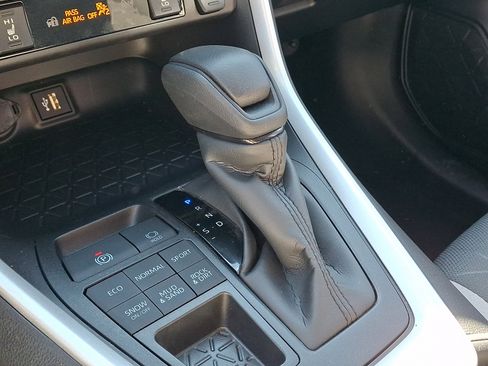 Certified 2025 Toyota RAV4 XLE w/ Convenience Package image 16