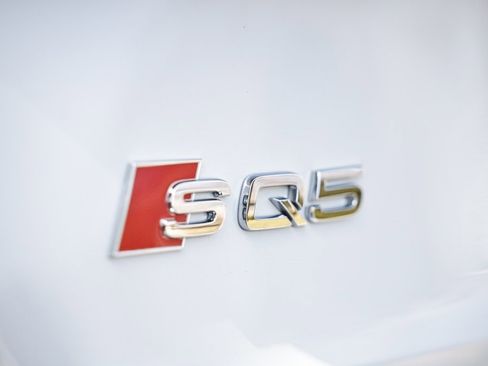 Used 2024 Audi SQ5 Premium Plus w/ Premium Plus Package image 10