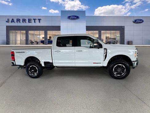 New 2026 Ford F250 King Ranch w/ Tremor Off-Road Package AWD/4WD image 10