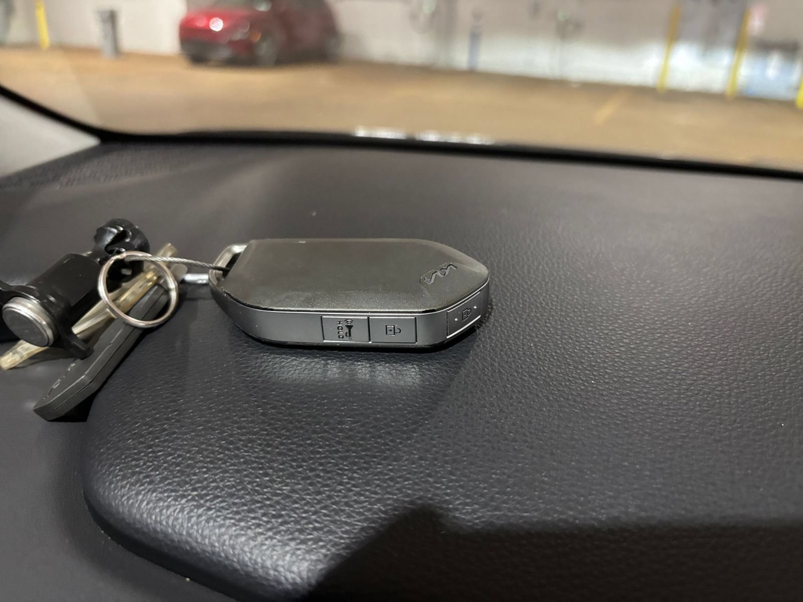 Used 2026 Kia Carnival FWD image 21