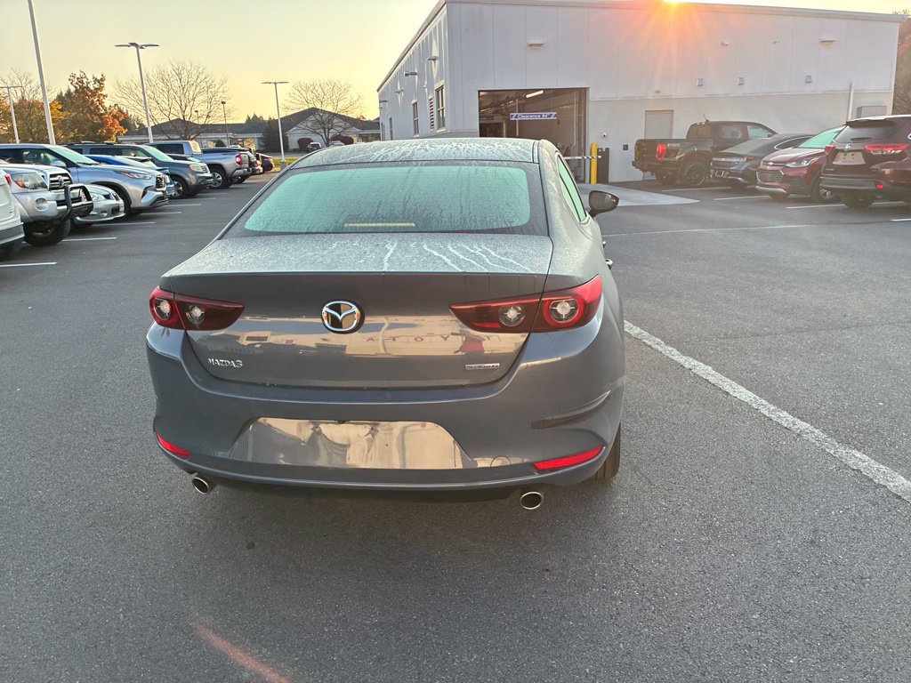 Used 2023 MAZDA MAZDA3 s FWD image 10