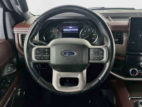 Used 2024 Ford Expedition Limited RWD image 17