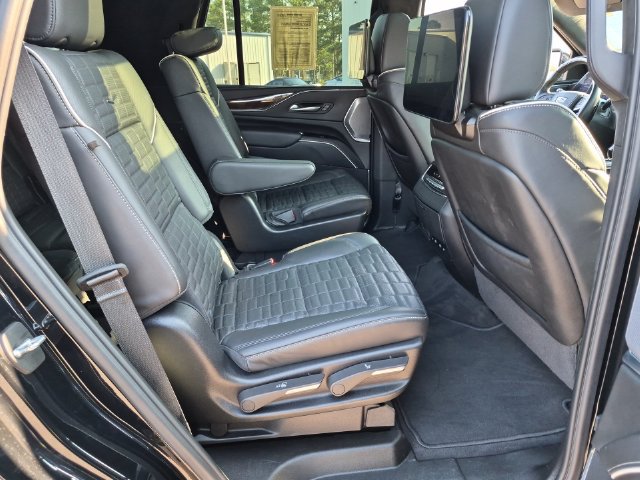 Used 2024 Cadillac Escalade Sport Platinum w/ LPO, ONYX Package AWD/4WD image 42