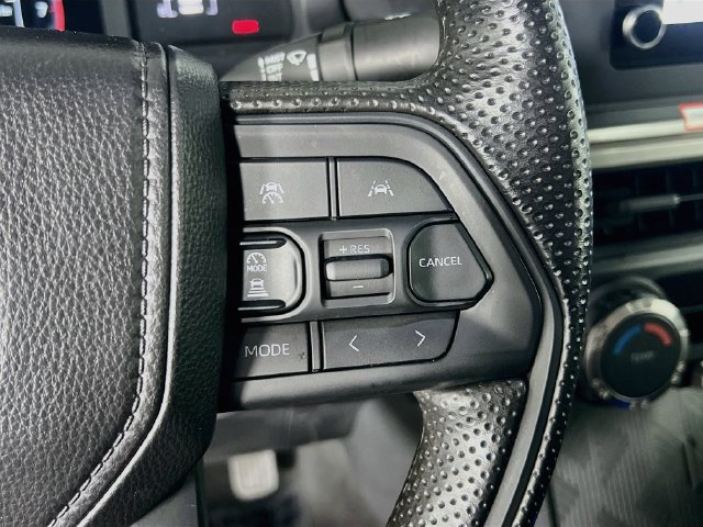 Used 2025 Toyota Tacoma SR5 AWD/4WD image 18