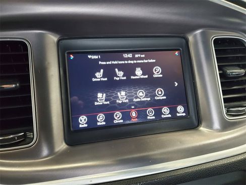 Used 2020 Dodge Charger SXT w/ Leather Interior Group image 20