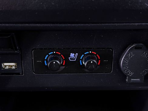 Used 2022 Toyota 4Runner Limited AWD/4WD image 26