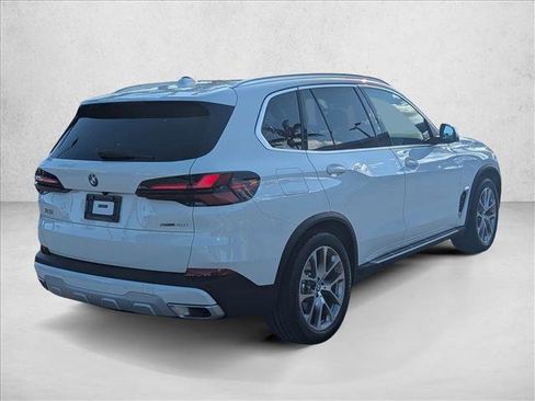 Certified 2024 BMW X5 sDrive40i w/ Executive Package RWD image 5