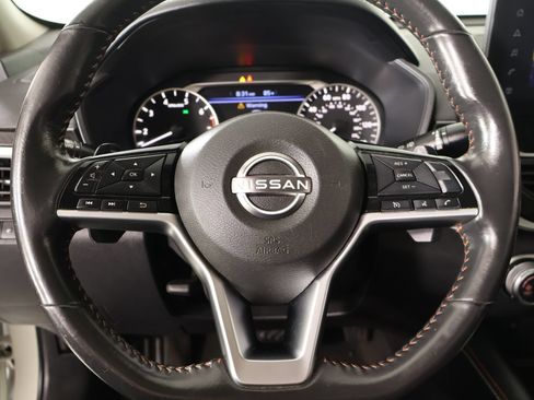 Used 2023 Nissan Altima 2.5 SR w/ SR Premium Package AWD/4WD image 3