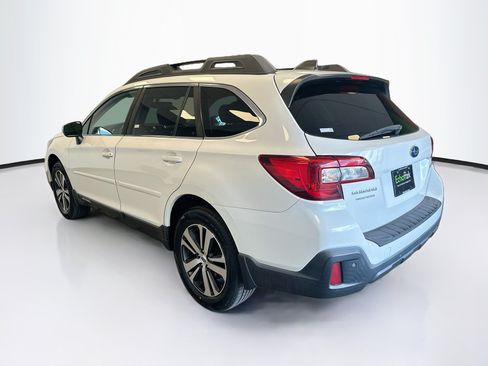 Used 2018 Subaru Outback 2.5i Limited AWD/4WD image 5