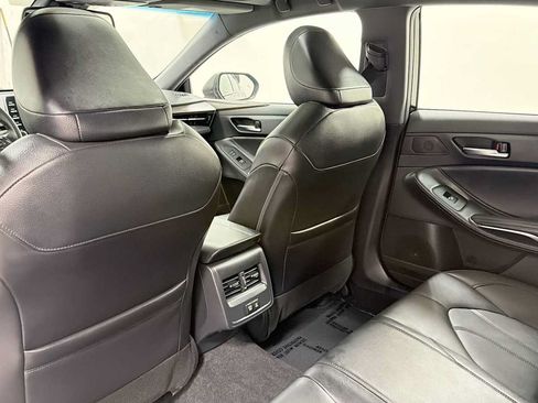 Certified 2022 Toyota Avalon XLE w/ Moonroof Package FWD image 25