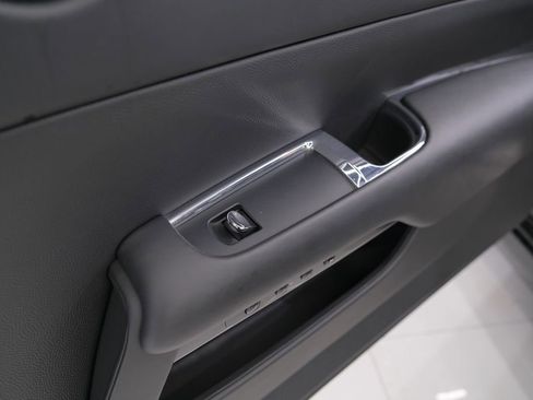 Used 2016 Rolls-Royce Dawn image 34