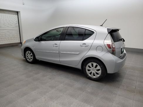 Used 2014 Toyota Prius C One FWD image 3