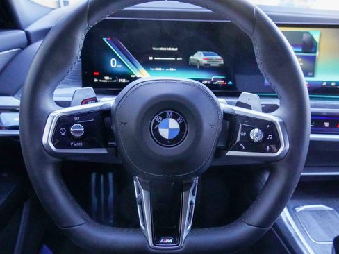 Certified 2023 BMW 760i xDrive w/ Executive Package image 18