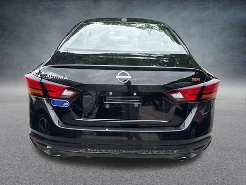 Used 2024 Nissan Altima 2.5 SR FWD image 6