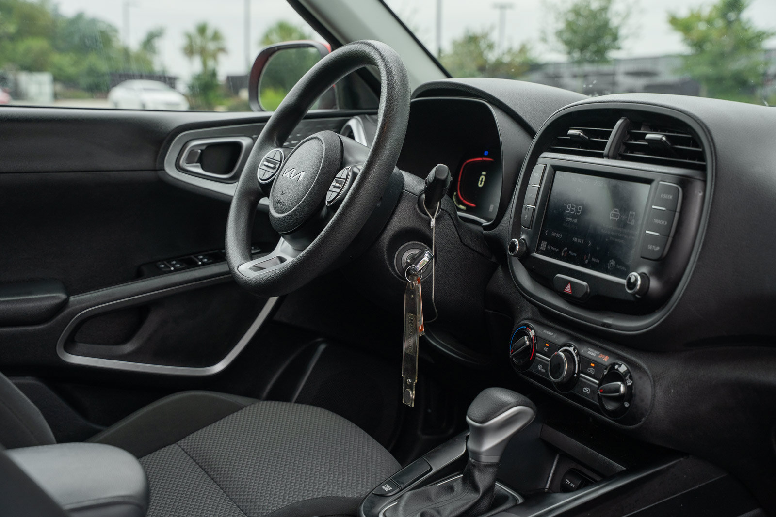 Used 2023 Kia Soul LX w/ Option Group 015 FWD image 12