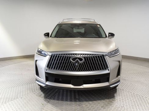 Used 2026 INFINITI QX60 Luxe w/ Family Package AWD/4WD image 2
