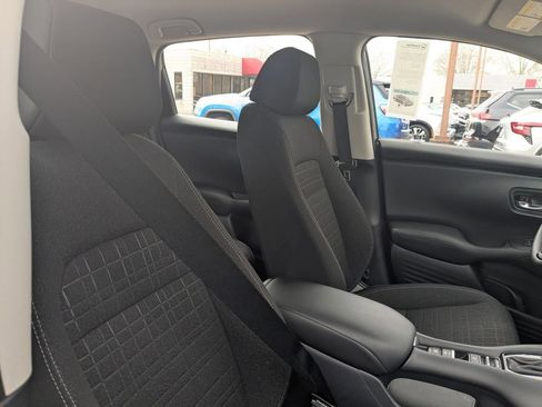 Used 2025 Honda HR-V LX image 30