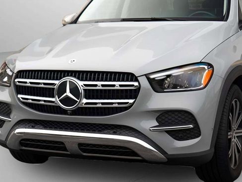 Used 2024 Mercedes-Benz GLE 450 4MATIC w/ Winter Package image 13