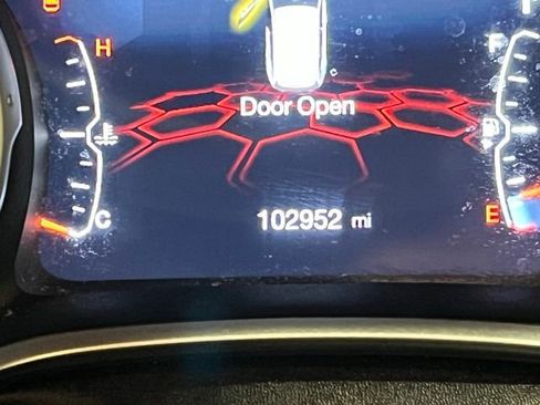 Used 2019 Jeep Compass Sport image 27