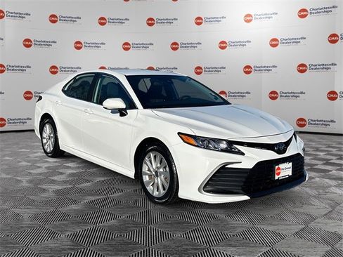 Used 2024 Toyota Camry LE image 7