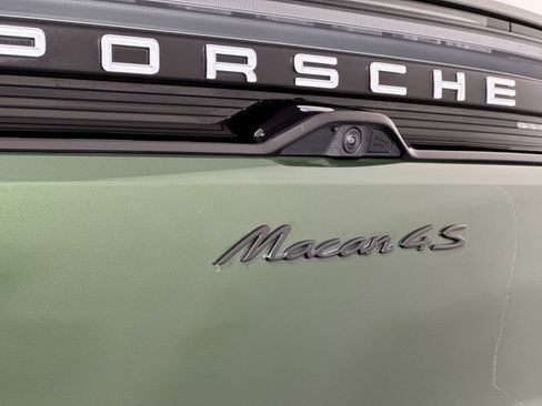 Used 2025 Porsche Macan 4S Electric image 34