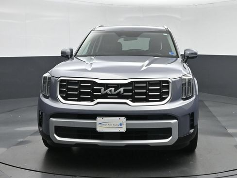 Used 2023 Kia Telluride S w/ S Sunroof Package FWD image 2