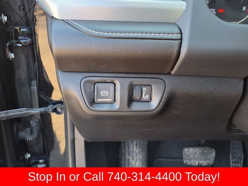 Used 2023 GMC Acadia SLE w/ Driver Convenience Package AWD/4WD image 21