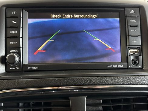 Used 2019 Dodge Grand Caravan SE FWD image 34