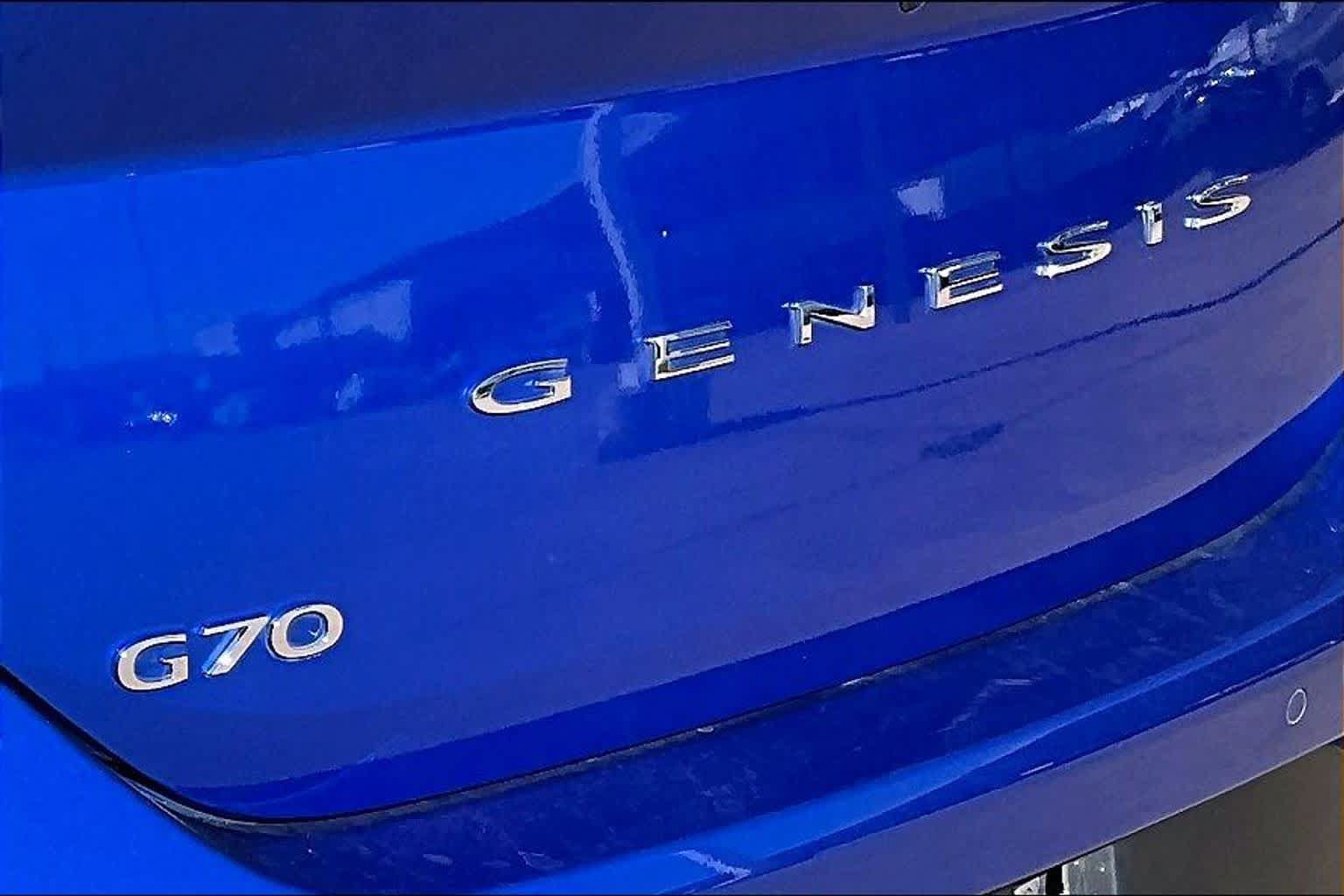 Used 2022 Genesis G70 2.0T w/ Prestige Package RWD image 10