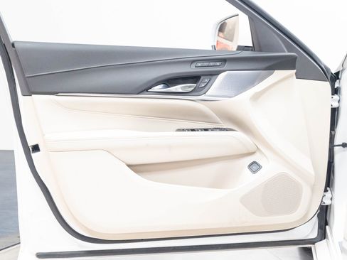 Used 2020 Cadillac CT4 Premium Luxury RWD image 6