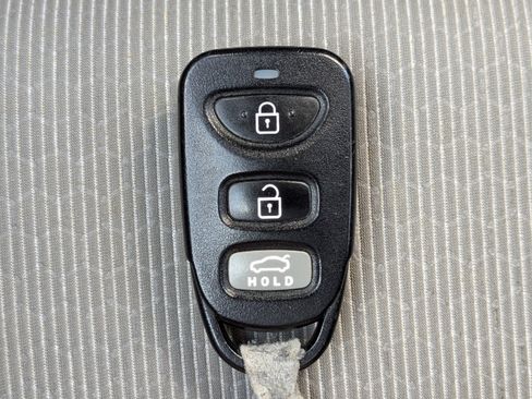 Used 2017 Hyundai Elantra SE FWD image 30